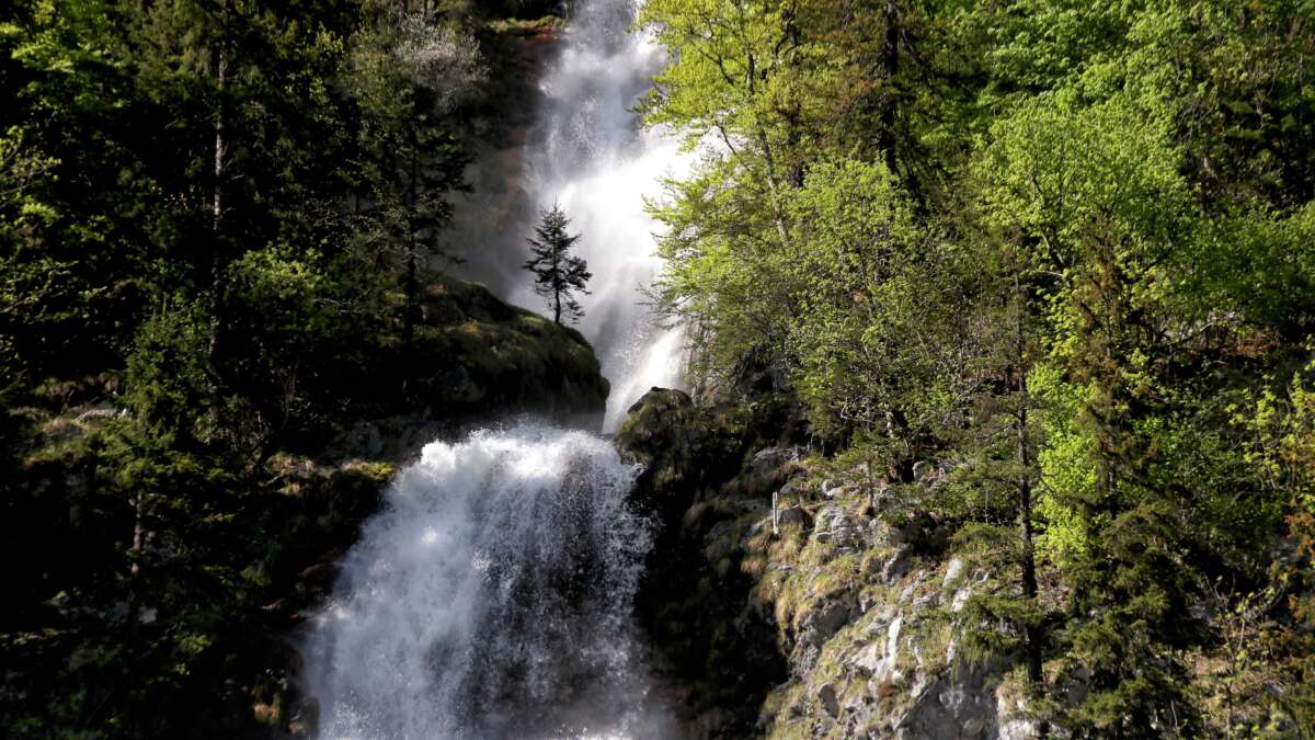 Toplitzsee wasserfall6 castrid eder
